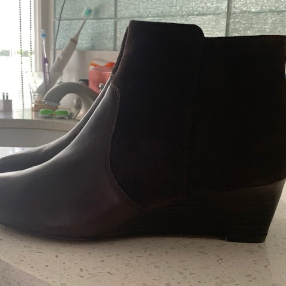 Coach   Womans ankle boots brown size 8.5